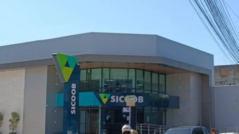 Sicoob Extremo Sul oferta vagas de emprego em Teixeira de Freitas e outras cidades