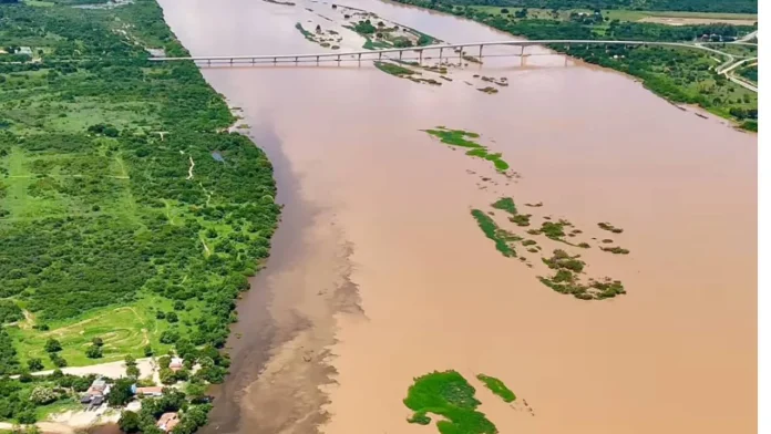 RIo São Francisco Carinhanha cheia janeiro 2025