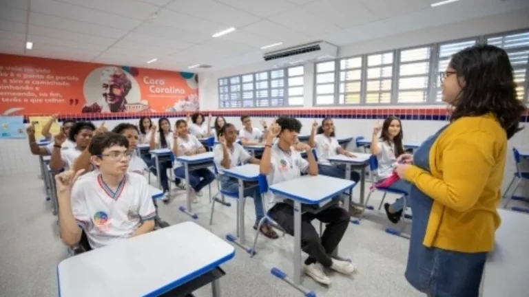 SEC publicou portaria que reformula currículo do ensino médio na Bahia