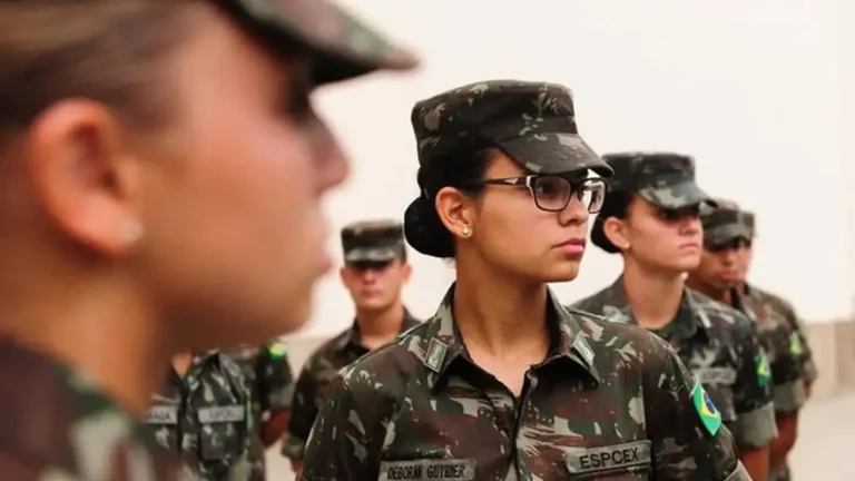 Forças Armadas abriram alistamento militar feminino voluntário