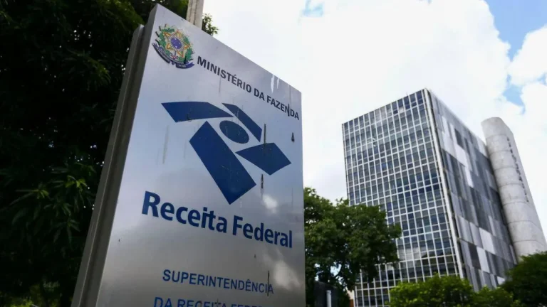 Comprovantes do IR empresas e bancos têm até sexta para envio
