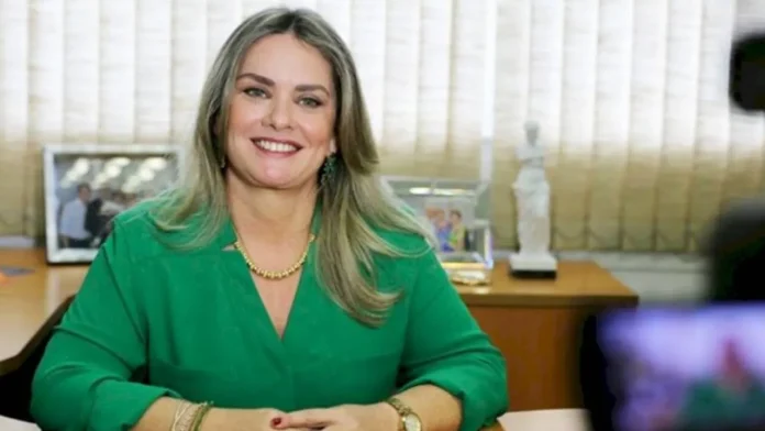 Deputada Ivana Bastos assume presidência da Assembleia Legislativa da Bahia com afastamento do presidente