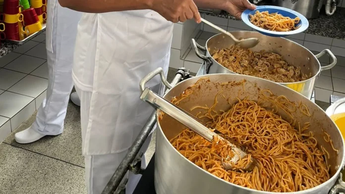 TCM aponta irregularidades na merenda escolar de Vitória da Conquista