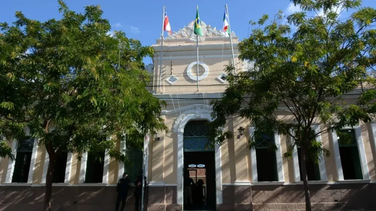 Prefeitura de Vitória da Conquista vai empossar 150 novos servidores nesta terça-feira