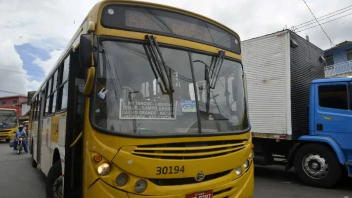 Linhas de ônibus são reativadas em Salvador para ampliar oferta de transporte público