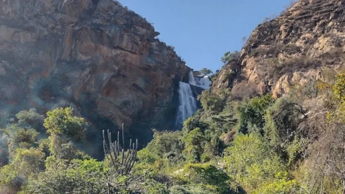 Cachoeira Véu de Noiva