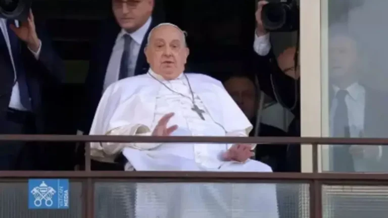 Papa Francisco deixou hospital após 38 dias