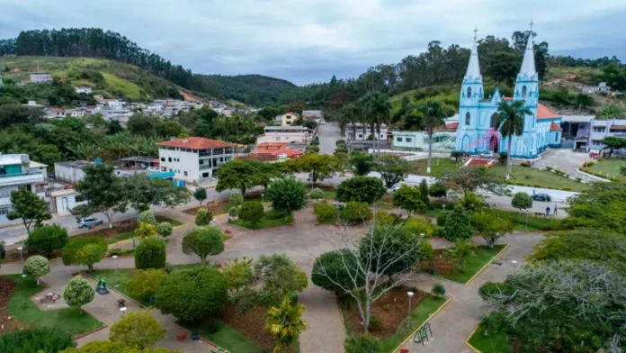 Concurso da Prefeitura de Divinésia