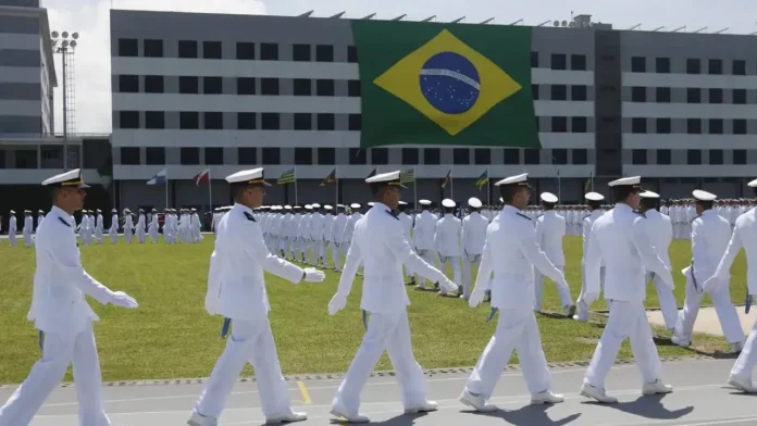 Marinha apresenta oportunidades em seis editais com mais de 150 vagas