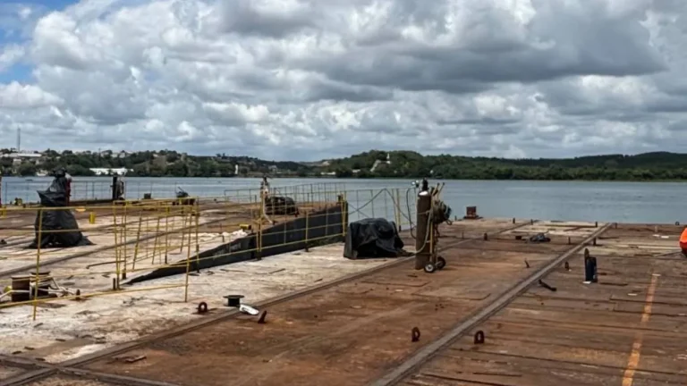 Obras ponte rio São Francisco