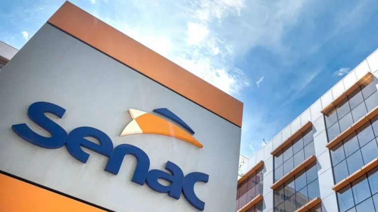 MDIC e Senac ofertam 200 vagas para qualificação de jovens negros na área de comércio exterior na Bahia e em outros estados