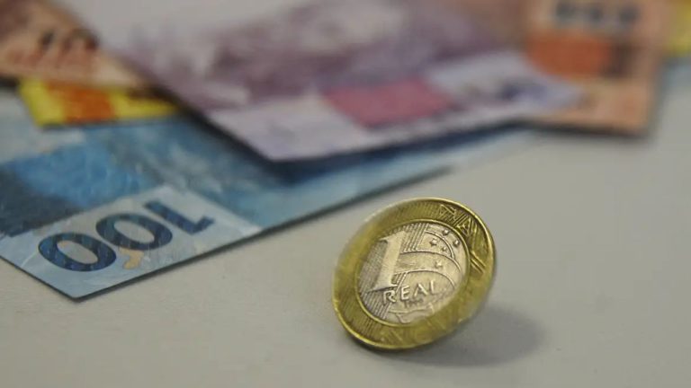 Receita paga lote da malha fina do Imposto de Renda nesta segunda
