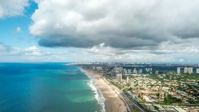 Previsão indica calor e chuva fraca em Salvador durante feriadão
