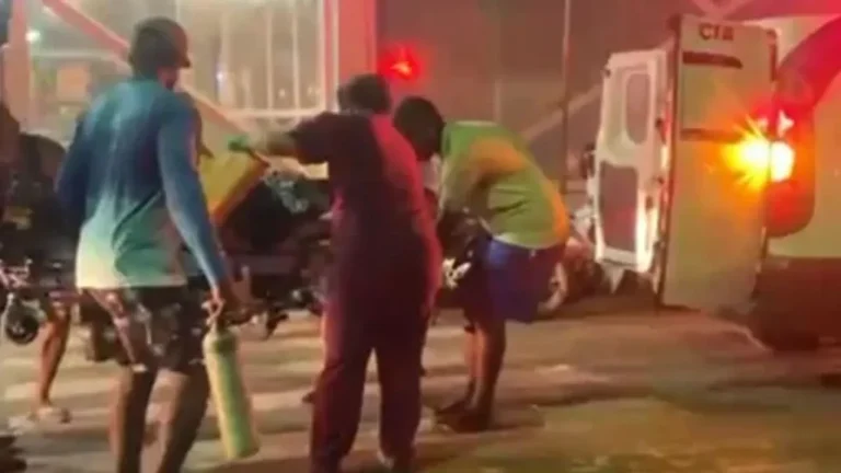 Uma pessoa morreu e 14 ficaram feridas em acidente com embarcação no litoral da Bahia