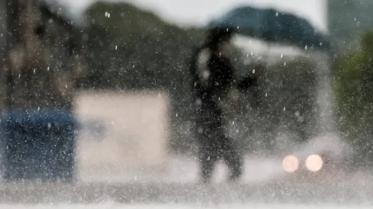 Bahia enfrenta alertas meteorológicos para chuvas intensas e acumulado de chuva nesta sexta-feira.