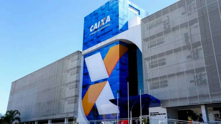 Caixa libera abono salarial para nascidos em março e abril