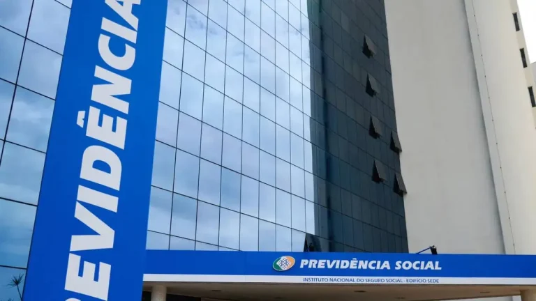 Consulta à antecipação do 13º salário do INSS estará disponível a partir do dia 17