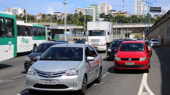 Desconto de 8% no IPVA ainda está disponível para veículos com placas finais 3 e 4