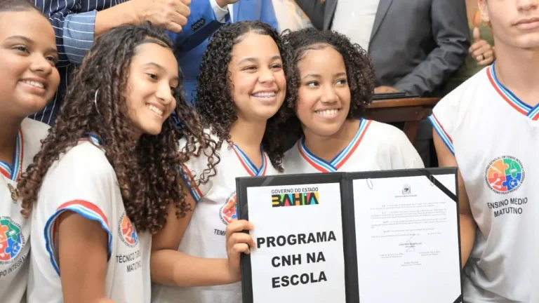 Programa oferta 12 mil vagas para CNH gratuita na Bahia