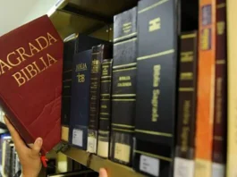Câmara de Vitória da Conquista aprova uso da Bíblia em escolas públicas