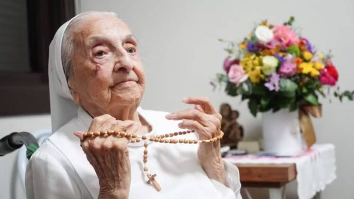 Brasileira considerada pessoa mais velha do mundo morreu aos 116 anos