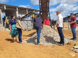 Cidade vira destaque ao inaugurar primeira usina de reciclagem de entulho da construção civil
