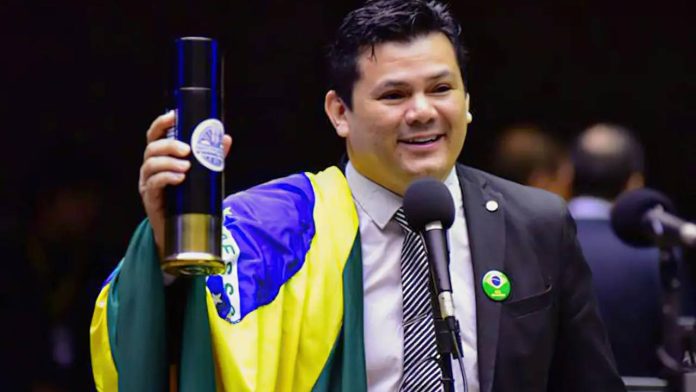 Deputado Gilvan da Federal tem mandato suspenso por três meses