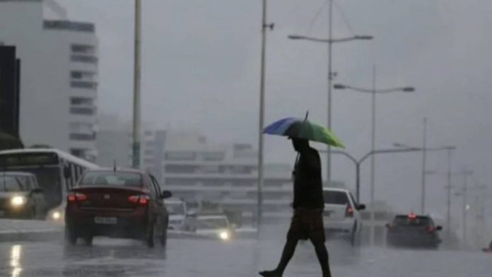 Salvador está sob alertas meteorológicos para chuvas intensas e acumulado de chuva de quinta-feira a sábado