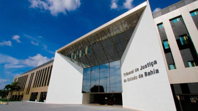 Servidores do Tribunal de Justiça da Bahia declararam greve por tempo indeterminado