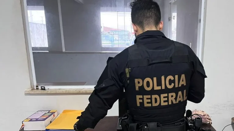 PF deflagrou operação de combate a rede de falsificação de diplomas em vários estados