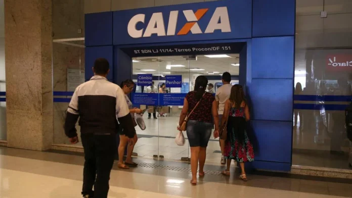 Caixa libera abono salarial para nascidos em julho e agosto