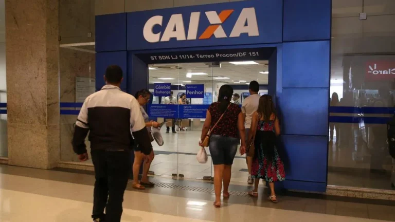 Caixa libera abono salarial para nascidos em julho e agosto