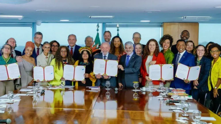 Lei que reserva 30% das vagas no serviço público a negros, indígenas e quilombolas foi sancionada