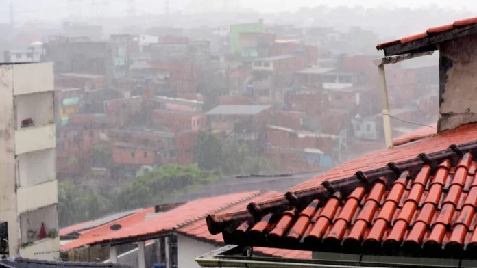 Chuvas em maio superaram média histórica do mês em Salvador