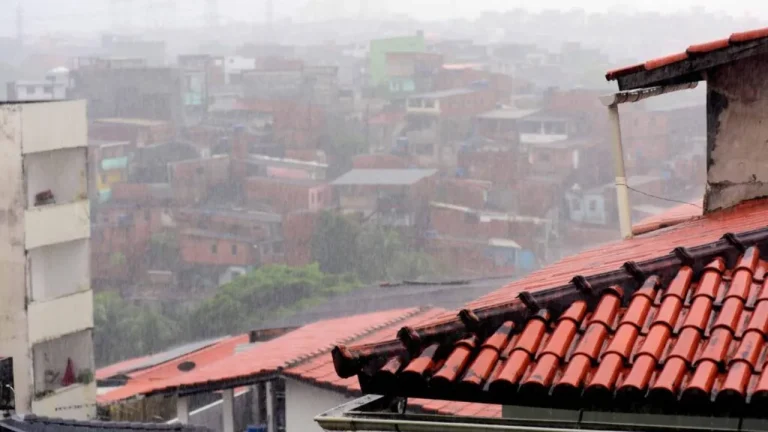 Chuvas em maio superaram média histórica do mês em Salvador