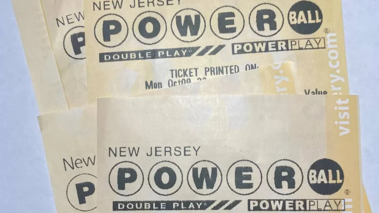 Powerball acumula novamente e pode pagar o equivalente a R$ 1 bilhão no próximo sábado