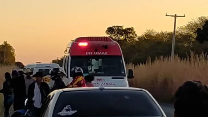 Uma pessoa morreu e outra ficou ferida em acidente envolvendo motos e cavalo solto na rodovia em Carinhanha