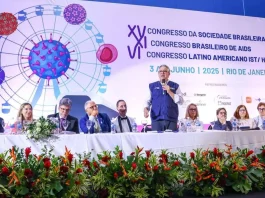 Brasil reduz transmissão do HIV vertical e pede certificado da Opas