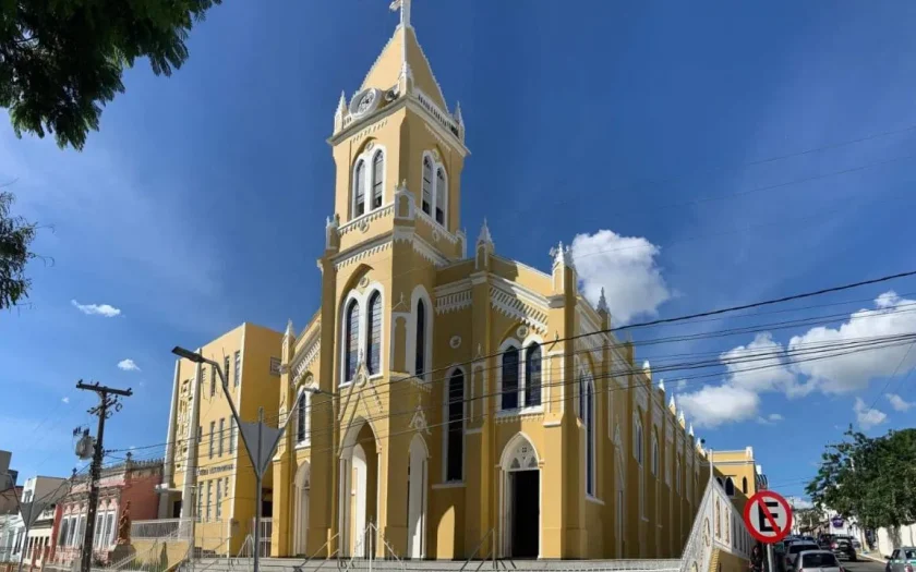Arquidiocese de Vitória da Conquista informou datas das Posses Canônicas dos Párocos Recém-Nomeados para cidades da região