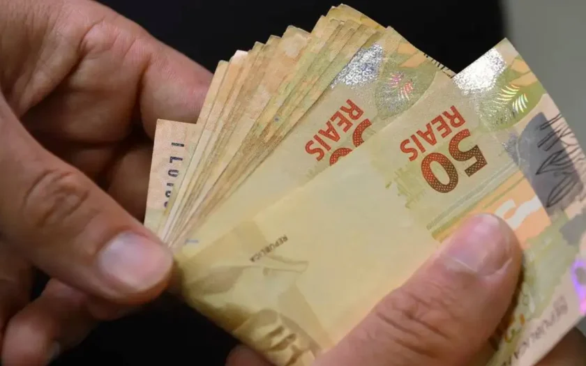 Caixa paga Bolsa Família a beneficiários com NIS de final 3
