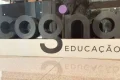 A Cogna, renomado conglomerado educacional, anunciou diversas vagas de emprego em vários estados brasileiros. As oportunidades abrangem diferentes funções e são acompanhadas de benefícios como bolsas de estudo e programas de inclusão. Para se candidatar, os interessados devem acessar a plataforma Gupy, onde ocorrerá o processo seletivo.