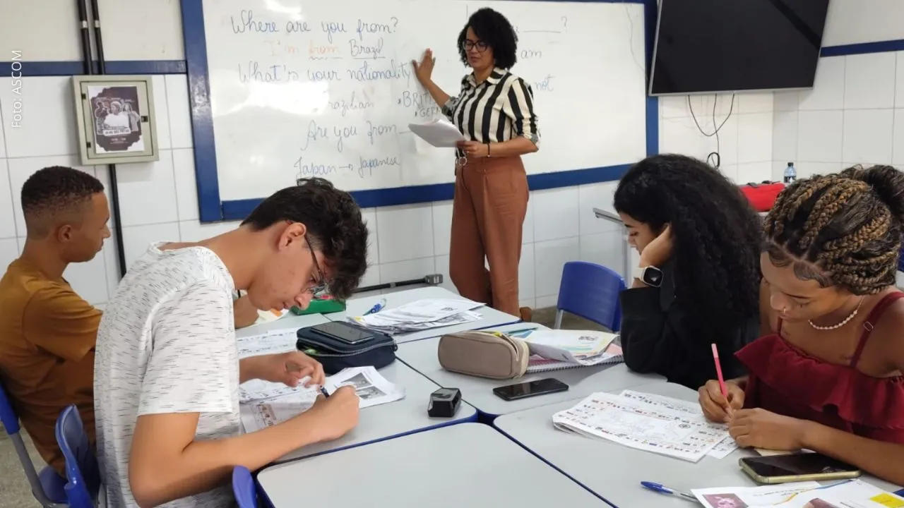 Oficinas gratuitas de inglês estão com inscrições abertas em Barreiras, Feira de Santana, Jequié, Salvador, Vitória da Conquista e outras cidades