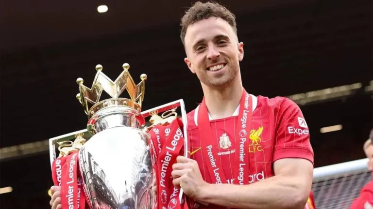 Atacante do Liverpool e irmão morreram em acidente de carro