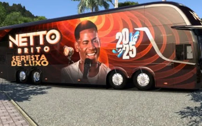 Ônibus da banda de cantor de arrocha sofre acidente fatal na Bahia, resultando em três mortes