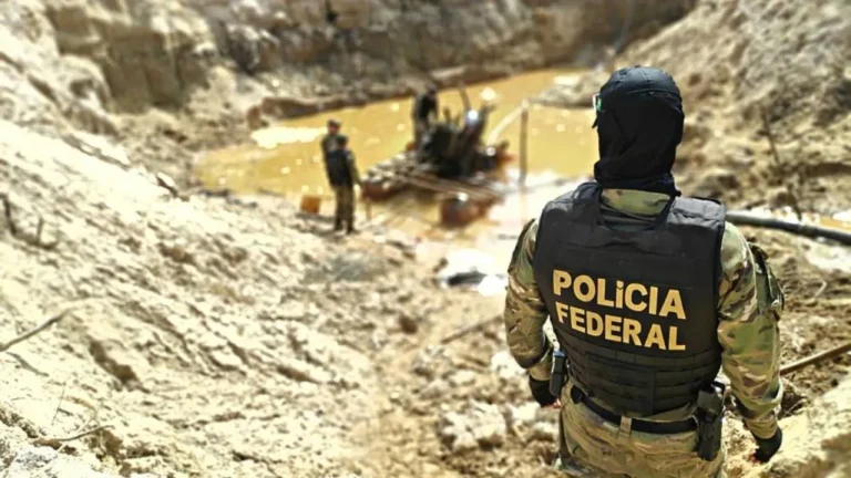 Operação da Polícia Federal combate extração ilegal de ouro na Bahia