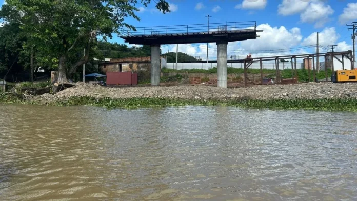 ponte sobre o rio sao francisco penedo neopolis