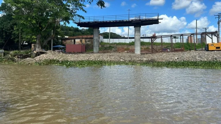 ponte sobre o rio sao francisco penedo neopolis