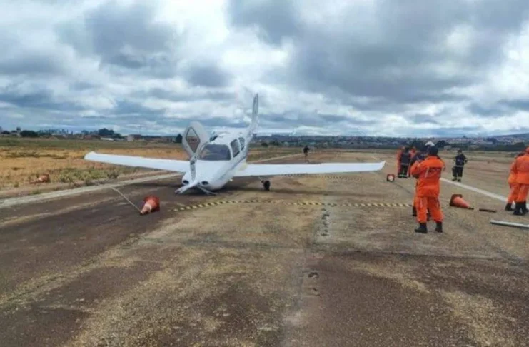 pouso aeroporto desativado vitoria da conquista