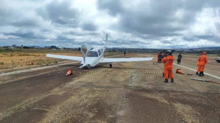pouso aeroporto desativado vitoria da conquista