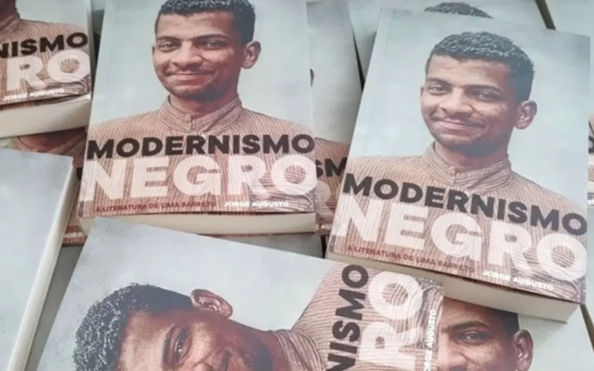 Professor da UESB é finalista do Prêmio Jabuti Acadêmico